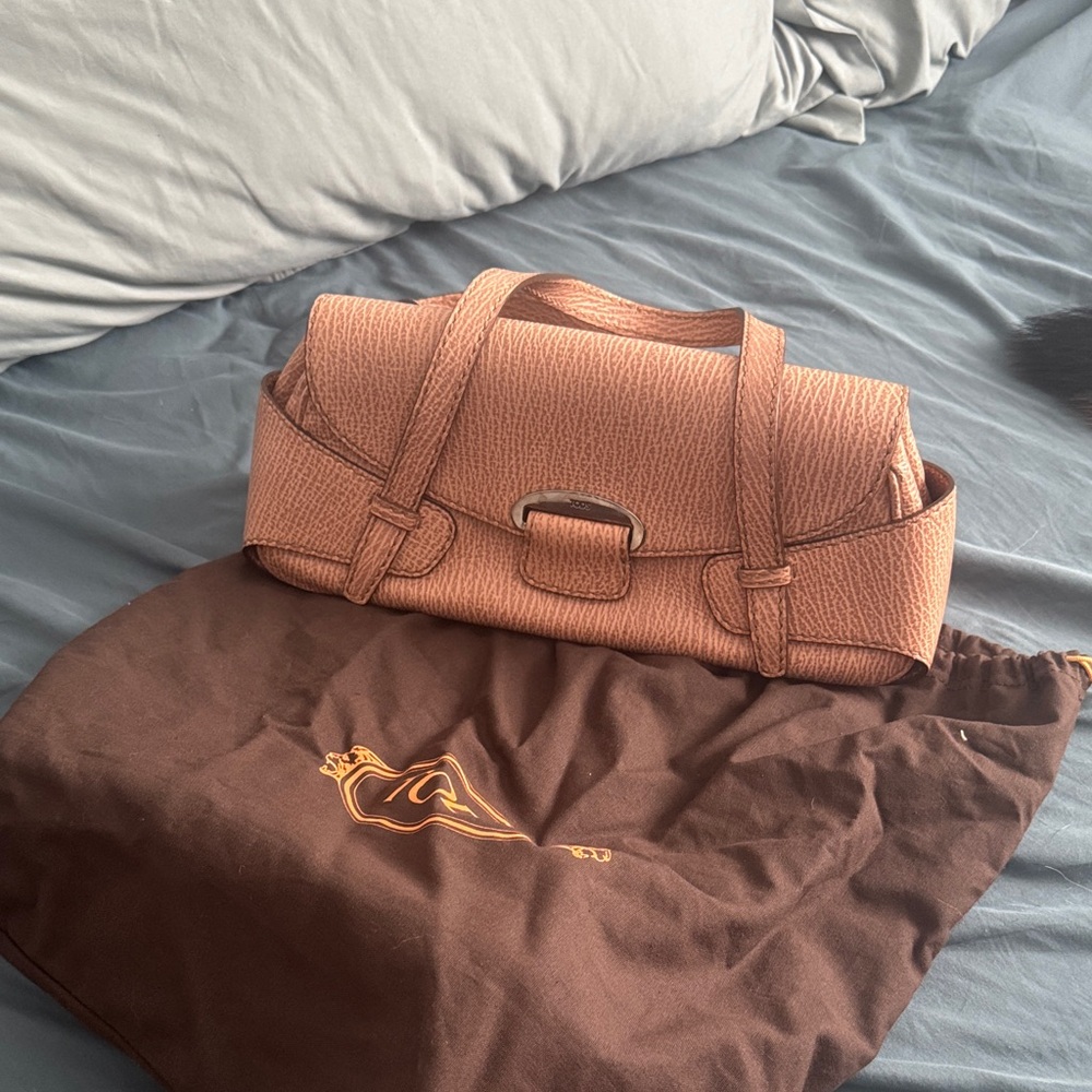 Tods Elegant Tan Leather Women's Bag